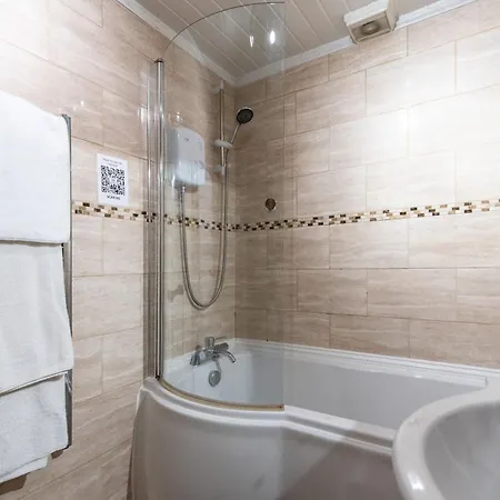 Call Lane Apartment